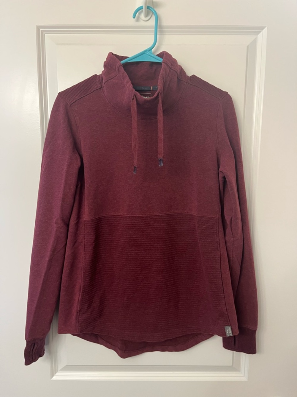 L.L. Bean Women's Burgundy Funnel Neck Pullover Hoodie